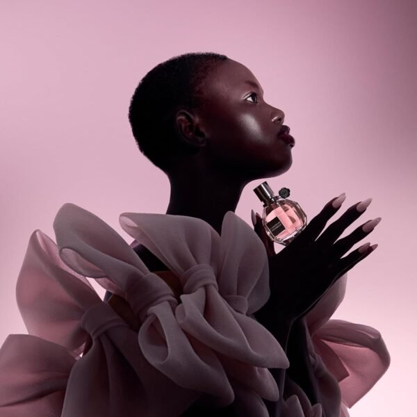 Viktor&Rolf - Flowerbomb Eau de Parfum - Women's Perfume - Floral & Woody - With Notes of Vanilla, Jasmine, & Rose - Image 9