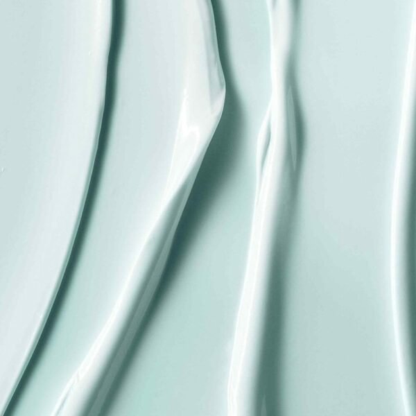 Estée Lauder DayWear Multi-Protection Anti-Oxidant 24H-Moisture Cream SPF 15 Anti-Aging Moisturizer - Image 7