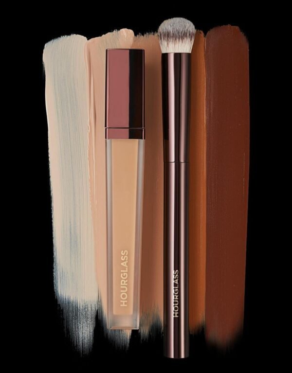 Hourglass Vanish Seamless Finish Concealer Brush - Image 4