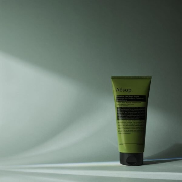 Aesop Geranium Leaf Exfoliating Body Scrub | Smooth, Soft, Hydrated Skin | 6.2 oz / 180mL - Image 6