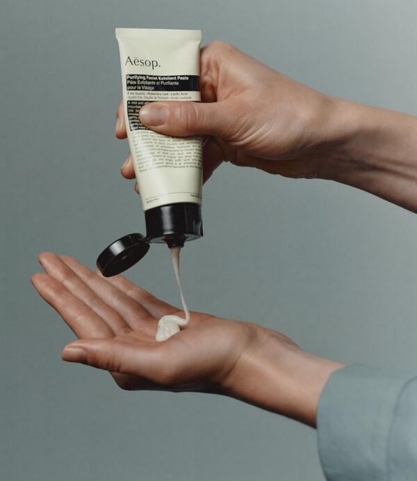 Aesop Purifying Facial Exfoliant Paste | Refresh, Cleanse, Soften Skin | Cream Based Cleanser Enhanced With Fine Quartz, Rosemary Leaf, Lactic Acid | 2.6oz / 75mL - Image 6