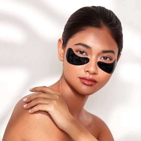111SKIN Black Diamond Eye Mask, Hydrating Under Eye Patches for Dark Circles with Retinol, Hyaluronic Acid & Niacinamide, Helps Lift & Firm the Appearance of Fine Lines & Undereye Area, 8 Pairs - Image 5
