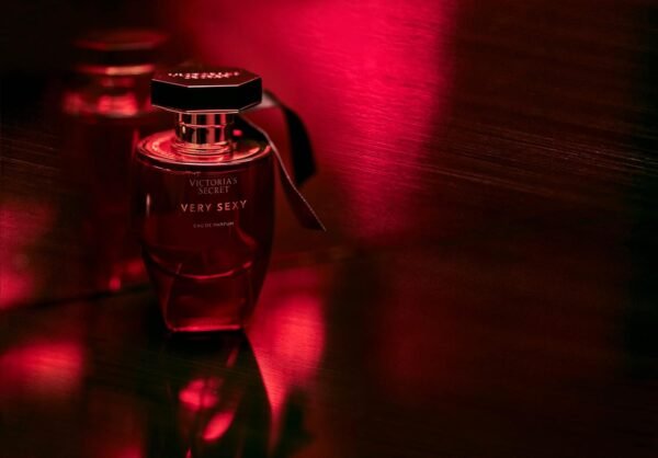 Victoria's Secret Very Sexy Eau de Parfum, Notes of Vanilla Orchid, Sun-Drenched Clementine & Wild Blackberry, Perfumes for Women (1.7 oz) - Image 10