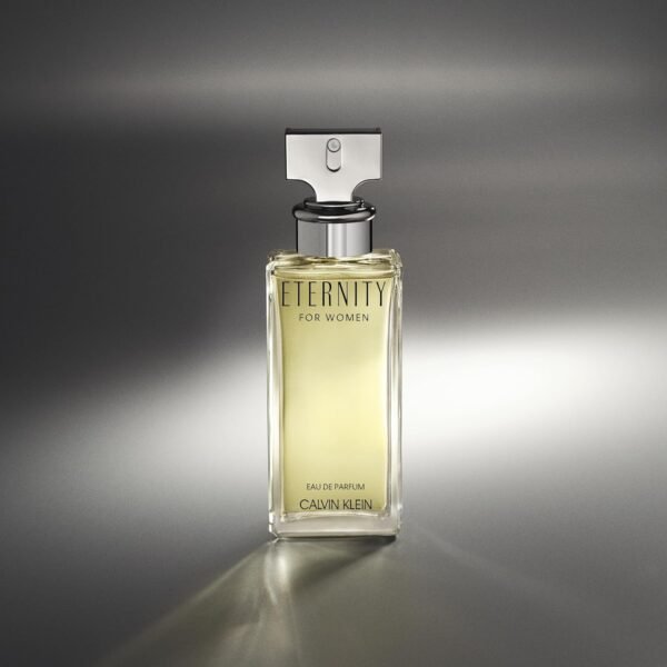 Calvin Klein Eternity Eau de Parfum – Floral Women's Perfume – With Notes of Bergamot, White Lily, White Rose, Sandalwood & Amber – Long Lasting Fragrance - Image 4