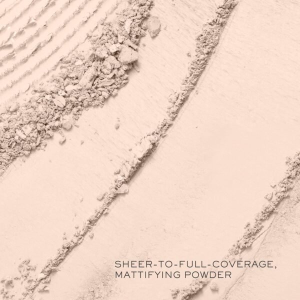 Lancôme Dual Finish Multi-tasking Longwear Powder Foundation - Matte Finish - Long-wearing - Full Coverage - Pressed Powder Formula - Image 3