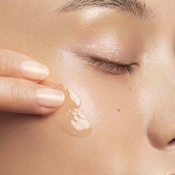Clarins Lotus Face Oil Treatment | Hydrates, Tones and Balances Skin | Visibly Tightens Pores | Minimizes Fine Lines |Skin Is Immediately Velvety*|100% Natural Plant Extracts |Oily To Combination Skin - Image 5