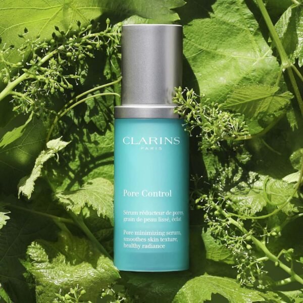 Clarins Pore Control Serum | Visibly Tightens Pores | Smoothes, Refines and De-Shines | Renews Radiance | Look and Size Of Pores Is Visibly Minimized* | Naturally Exfoliating Ingredients | 1 Fl Oz - Image 4