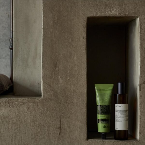 Aesop Geranium Leaf Exfoliating Body Scrub | Smooth, Soft, Hydrated Skin | 6.2 oz / 180mL - Image 5