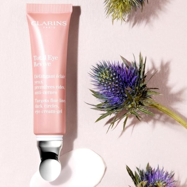Clarins Total Eye Revive | Anti-Aging Cream-Gel Eye Treatment | Visibly Smoothes Fine Lines | Targets Dark Circles, Puffiness and Signs Of Fatigue | Brightening | Cooling Metal Applicator | 0.5 Oz - Image 6